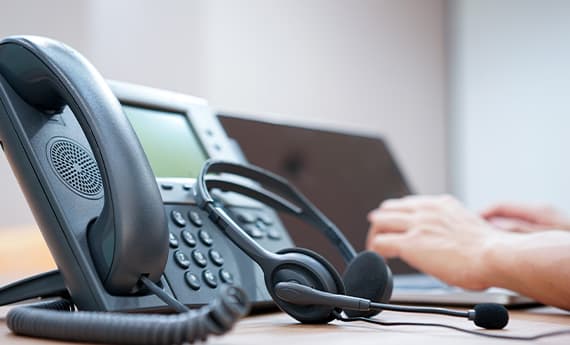 Tag und Nacht erreichen Sie uns über die Hotline